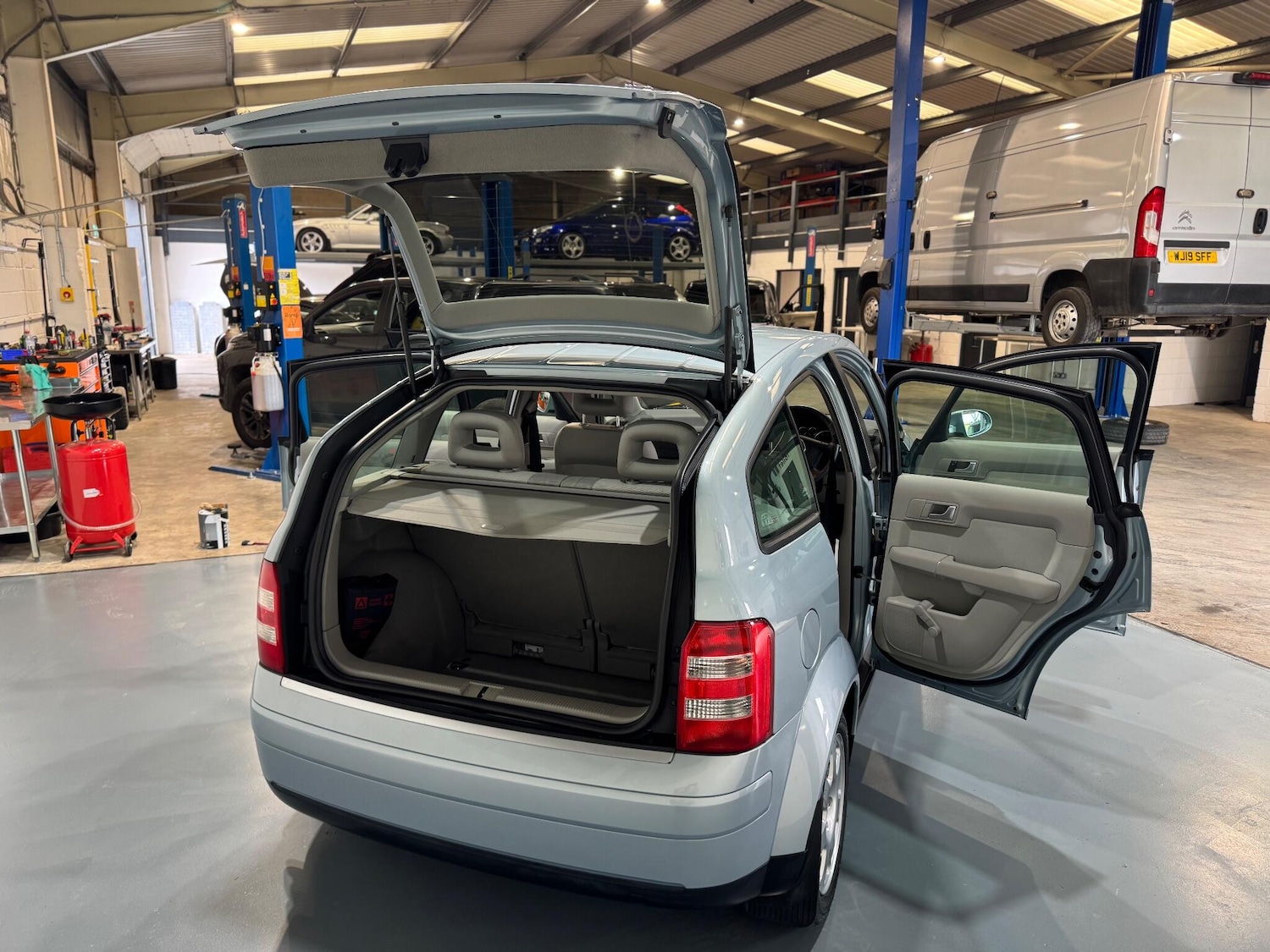 Used Audi A2 2001 for sale - 76803559: Photo 13