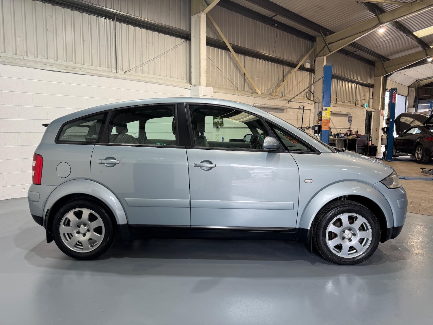 Used Audi A2 2001 for sale - 76803559: Photo 2