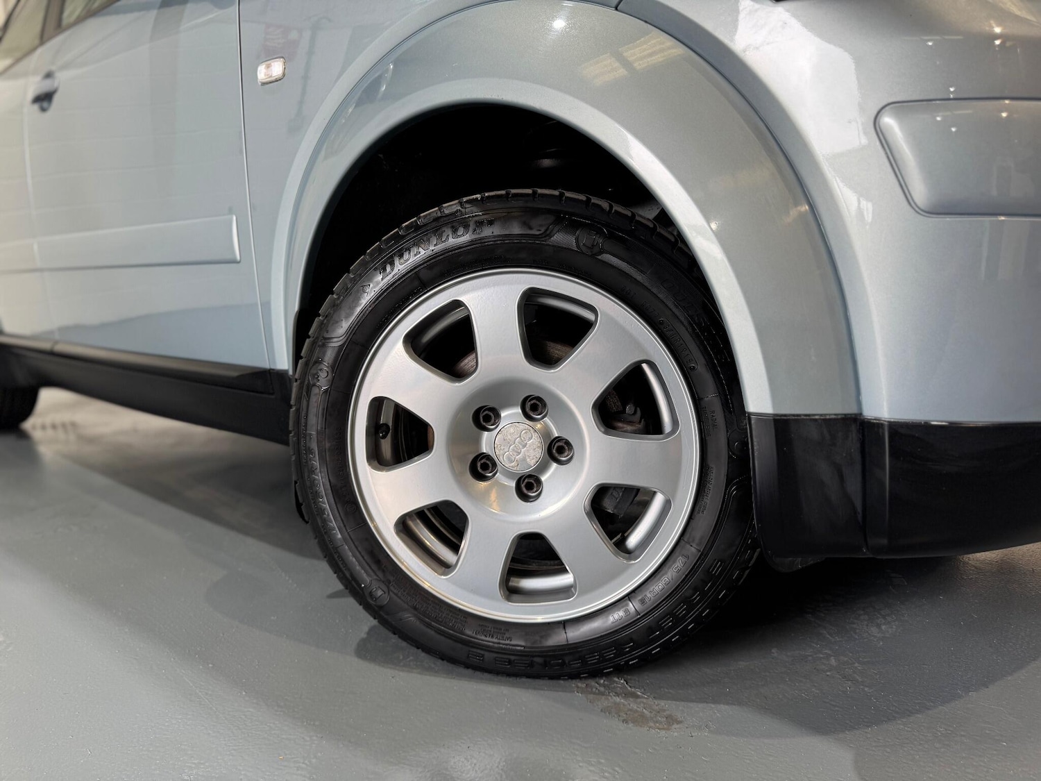 Used Audi A2 2001 for sale - 76803559: Photo 6