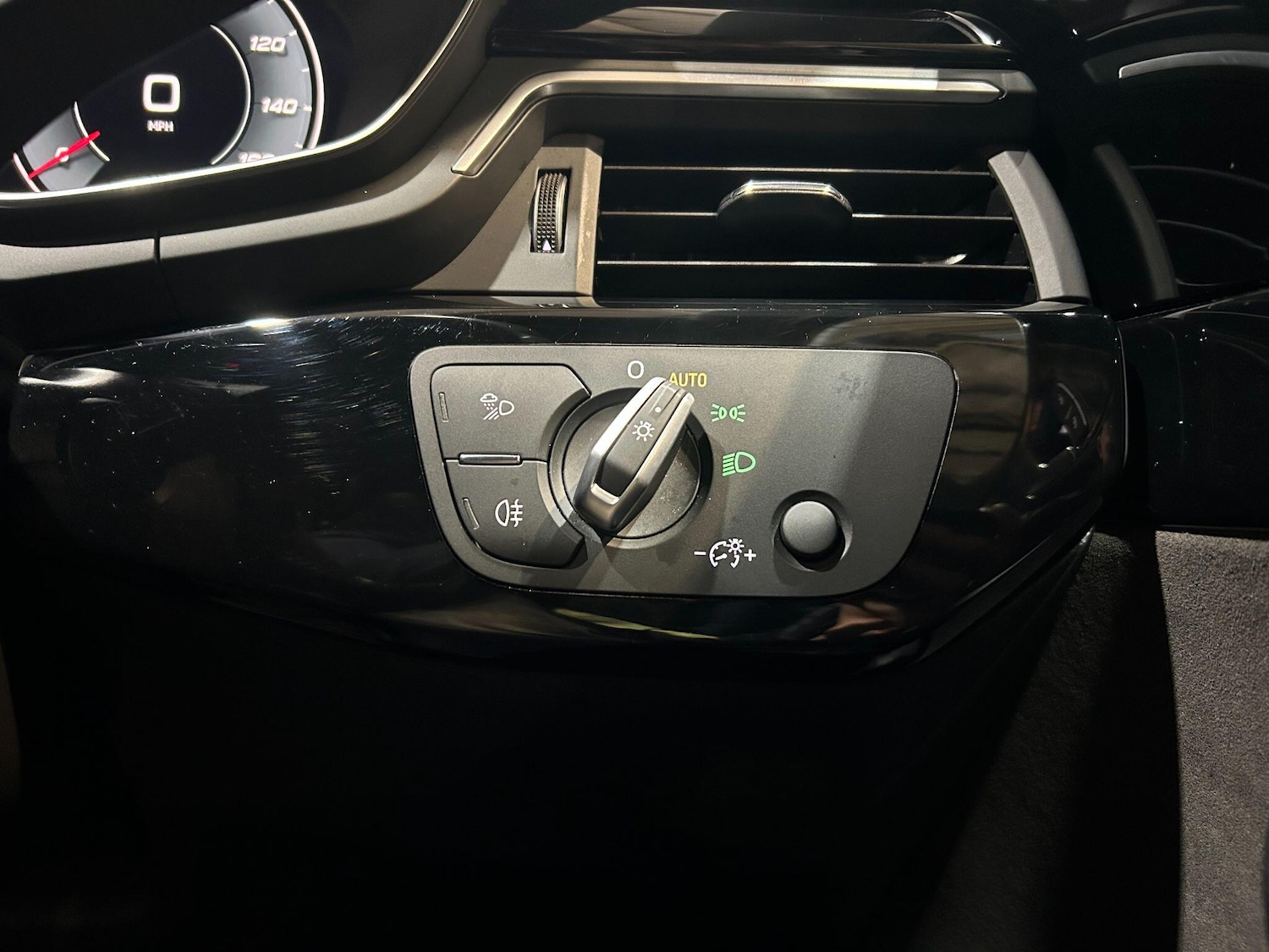 Used Audi A4 2020 for sale - 76839512: Photo 21