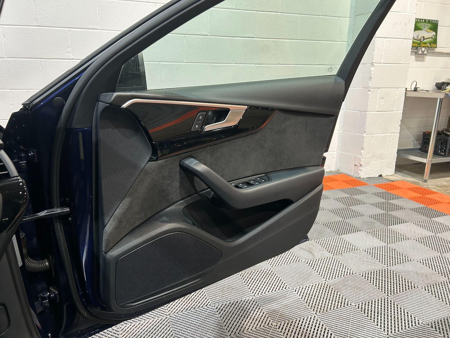 Used Audi A4 2020 for sale - 76839512: Photo 30