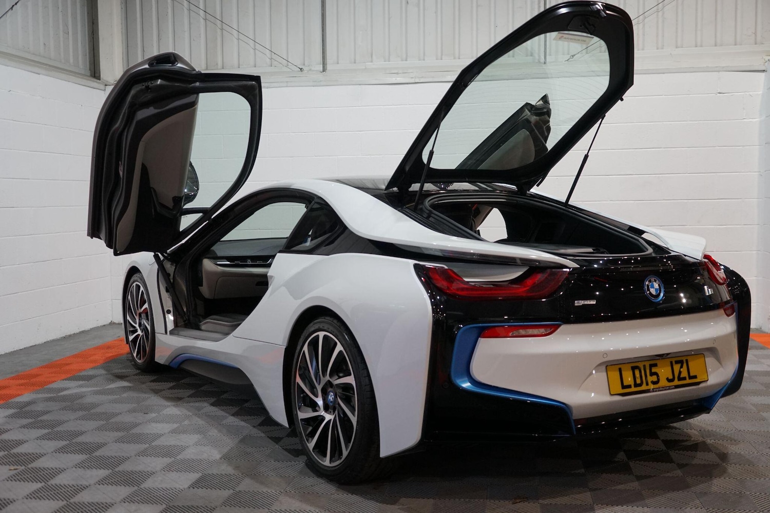 Used BMW i8 2015 for sale - 77155258: Photo 12