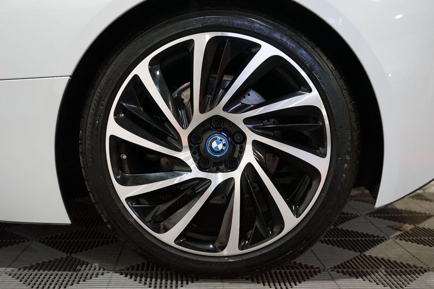 Used BMW i8 2015 for sale - 77155258: Photo 36