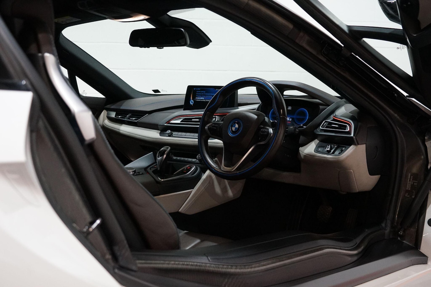 Used BMW i8 2015 for sale - 77155258: Photo 4