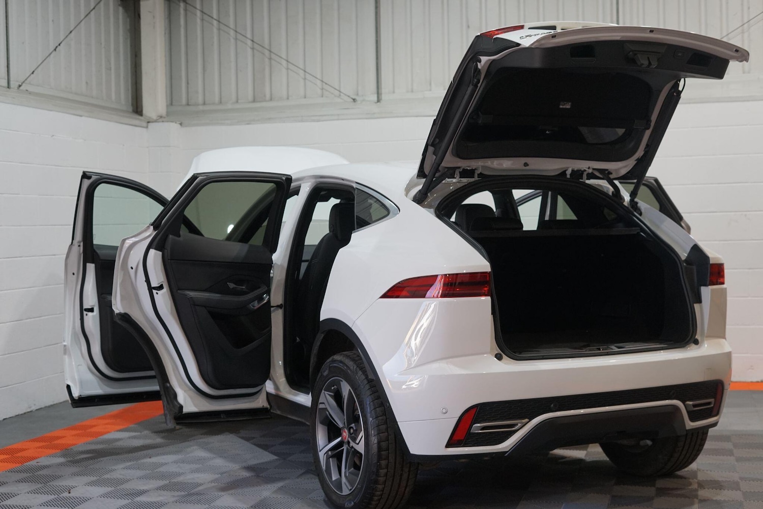 Used Jaguar E-Pace 2021 for sale - 76803556: Photo 17