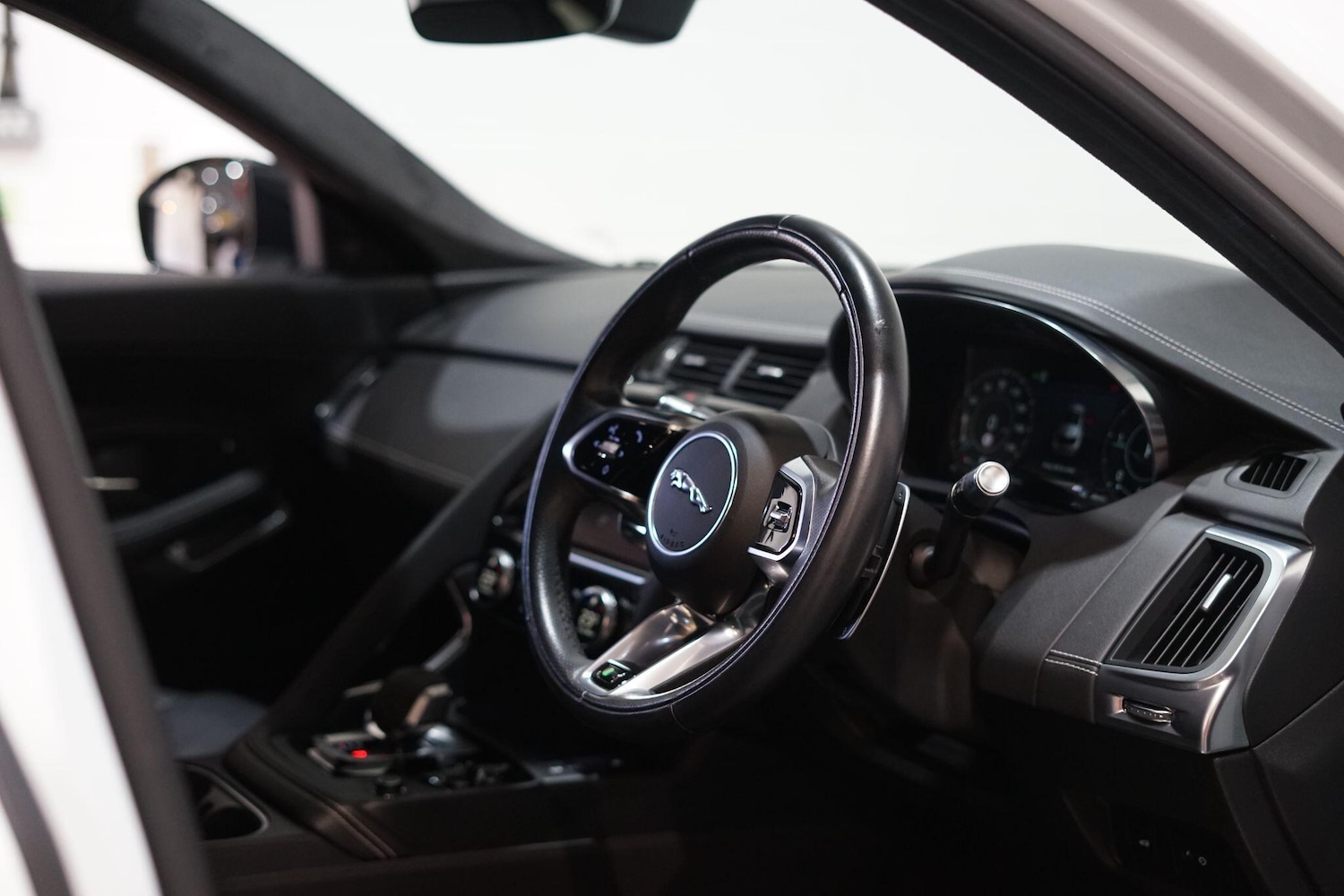 Used Jaguar E-Pace 2021 for sale - 76803556: Photo 21