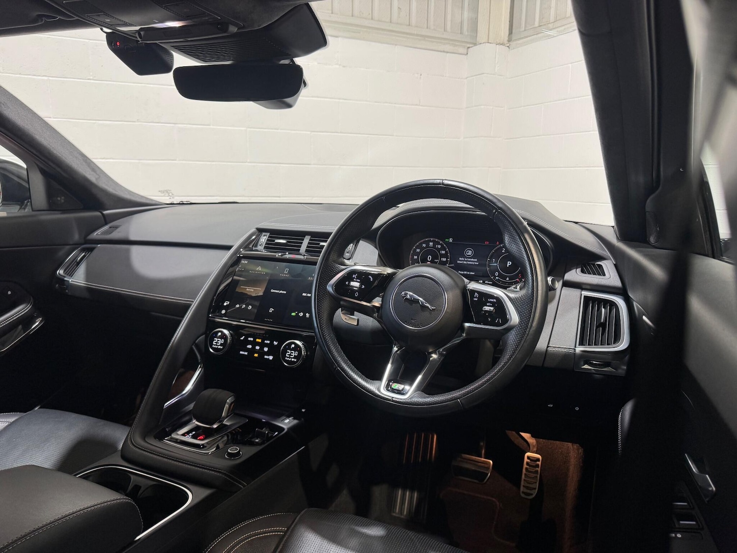 Used Jaguar E-Pace 2021 for sale - 76803556: Photo 4