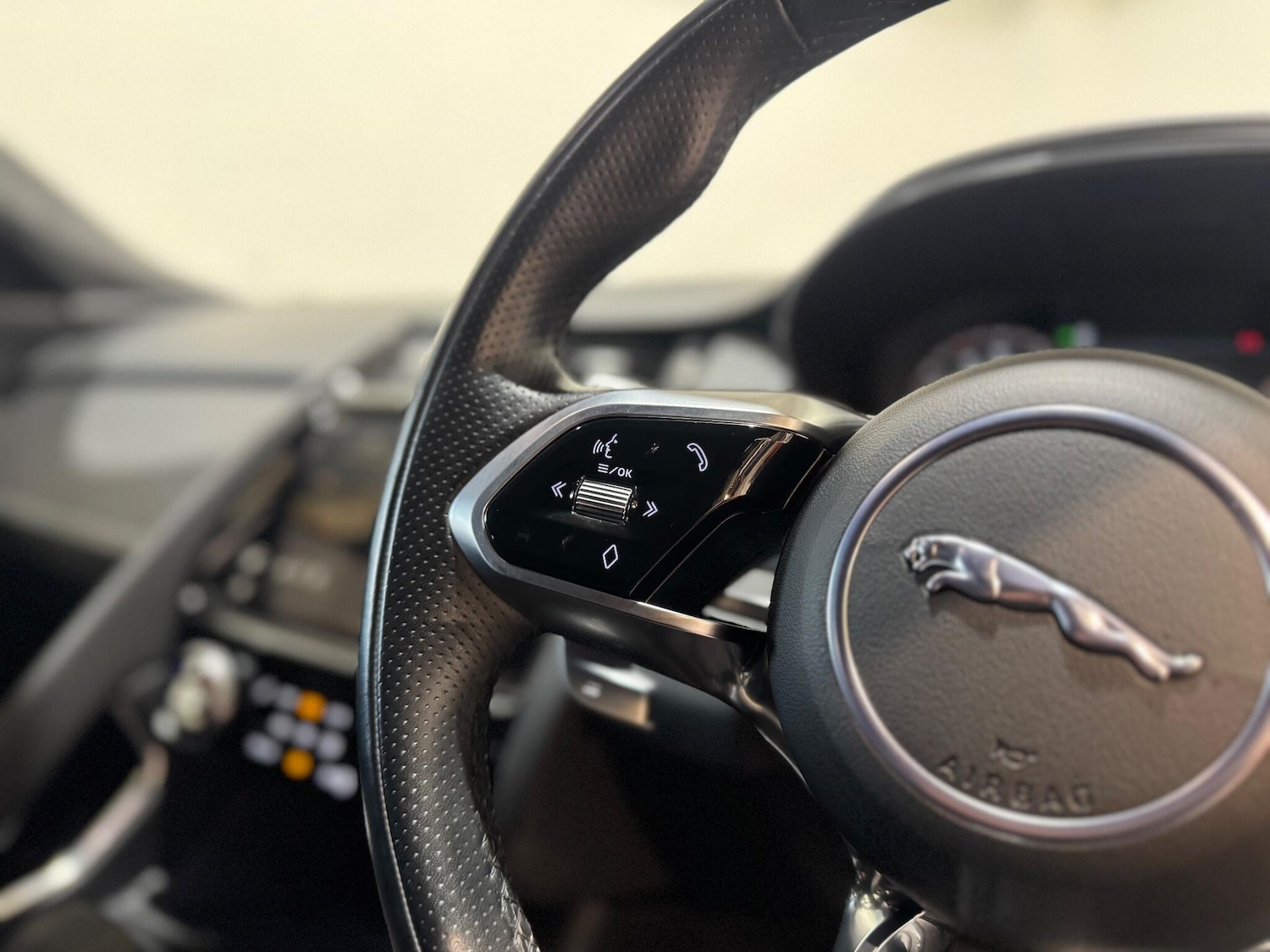 Used Jaguar E-Pace 2021 for sale - 76803556: Photo 52