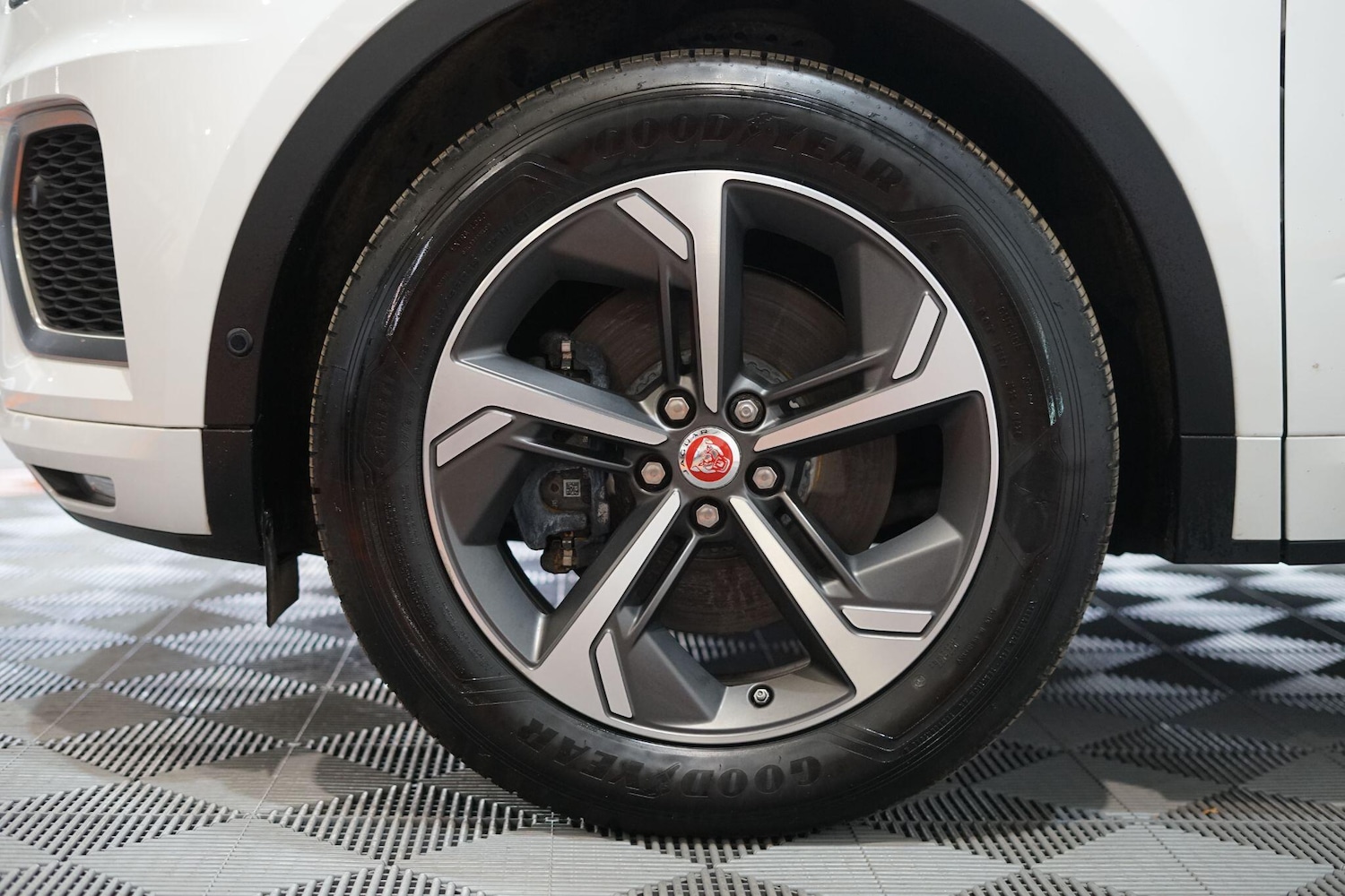 Used Jaguar E-Pace 2021 for sale - 76803556: Photo 6