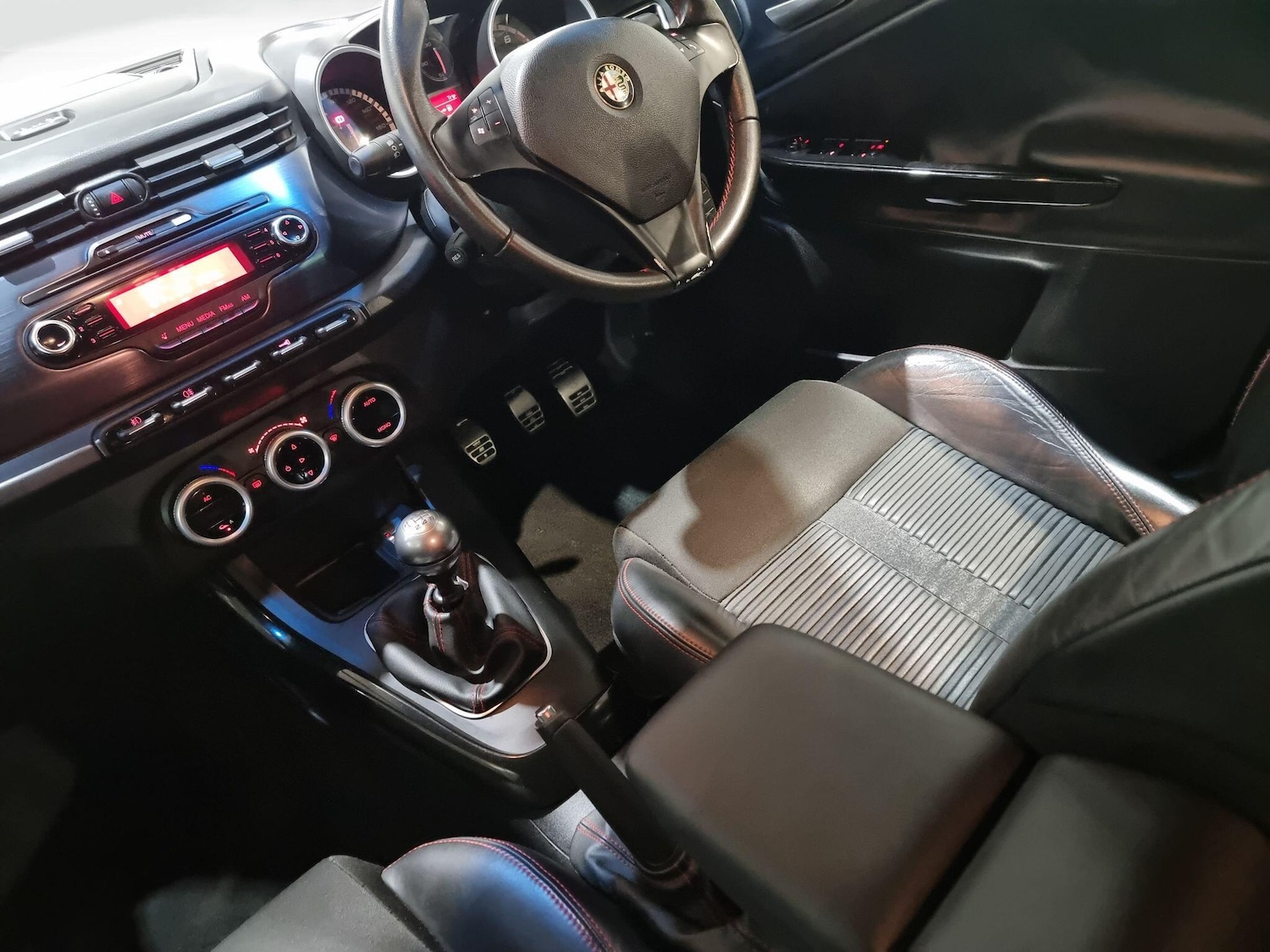 Used Alfa Romeo Giulietta 2013 for sale - 77376373: Photo 26