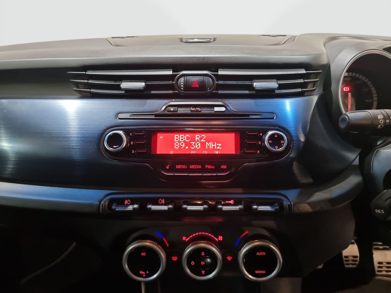 Used Alfa Romeo Giulietta 2013 for sale - 77376373: Photo 50