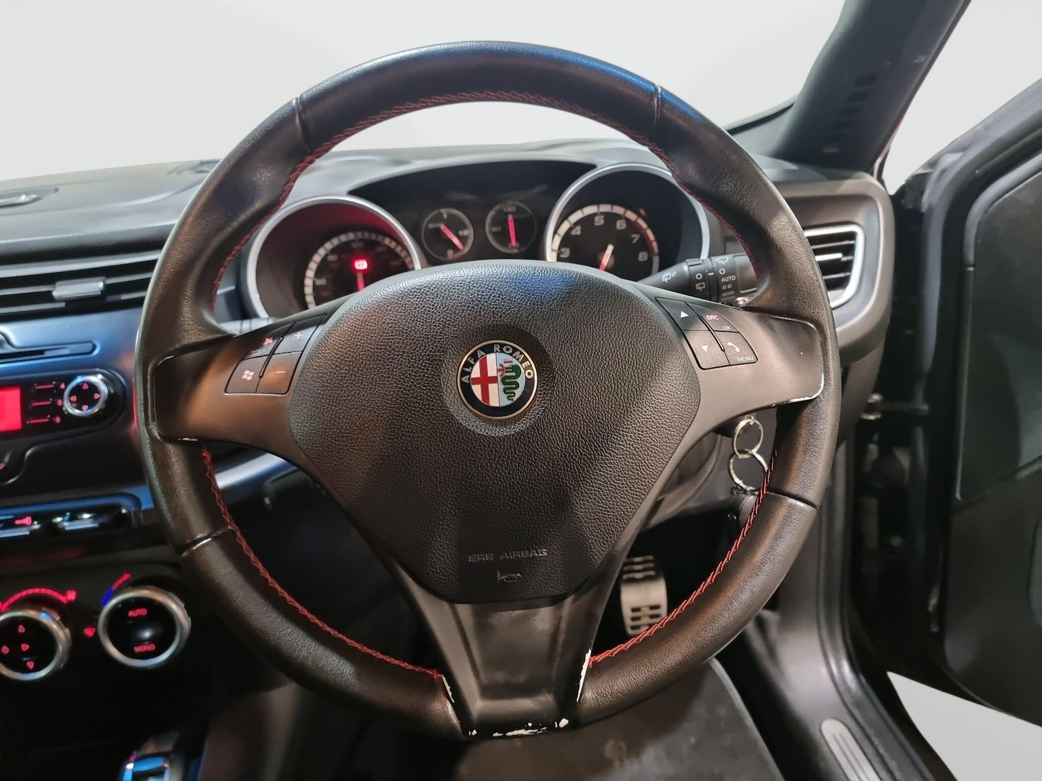 Used Alfa Romeo Giulietta 2013 for sale - 77376373: Photo 58