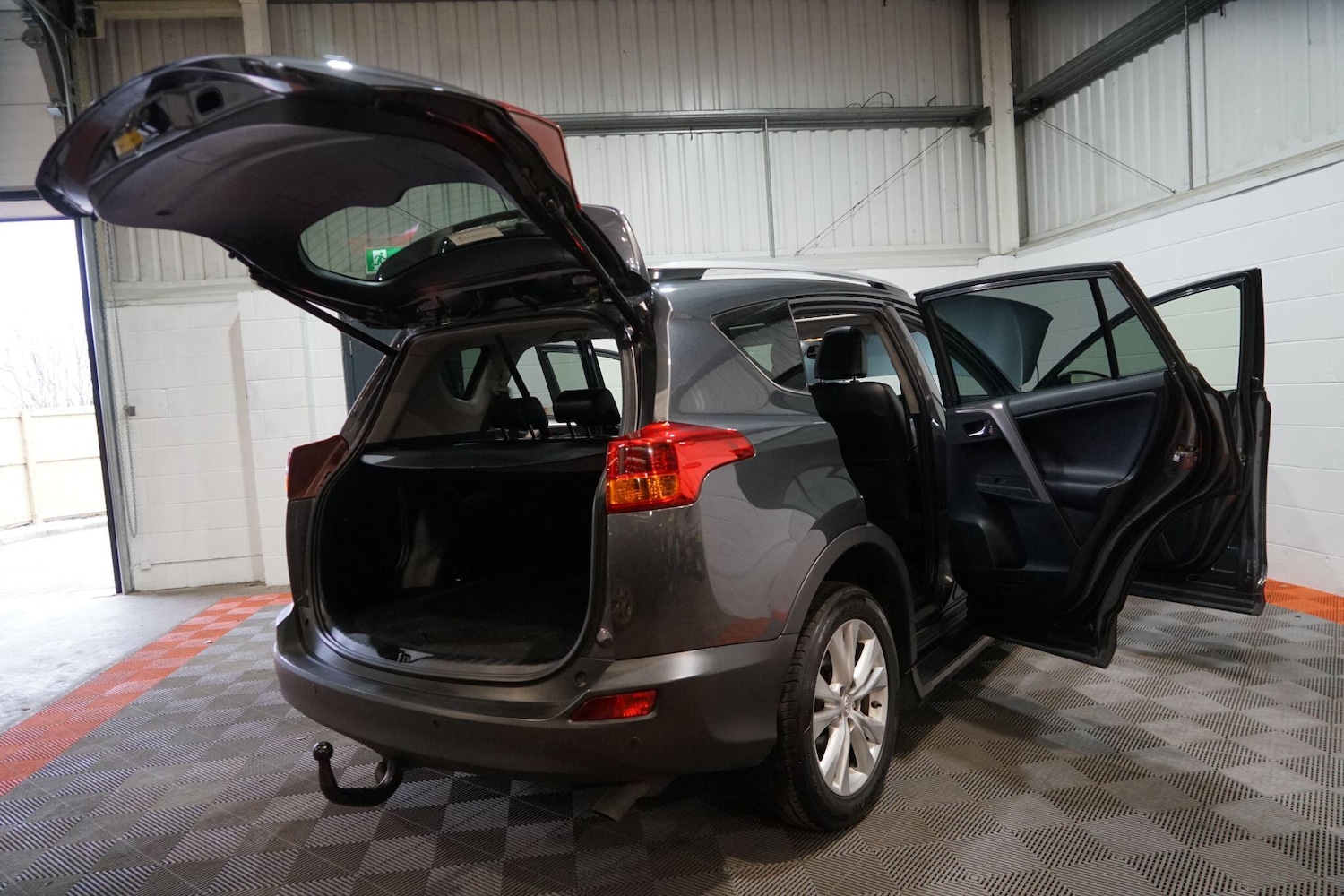 Used Toyota RAV4 2013 for sale - 78046839: Photo 24