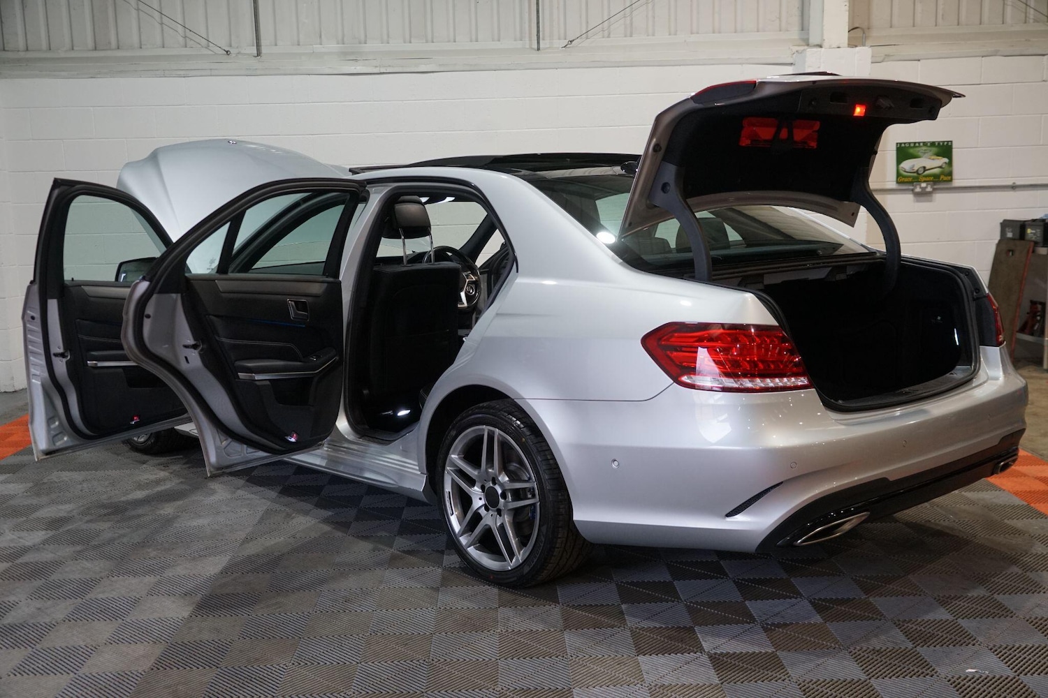 Used Mercedes-Benz E Class 2016 for sale - 77882267: Photo 14