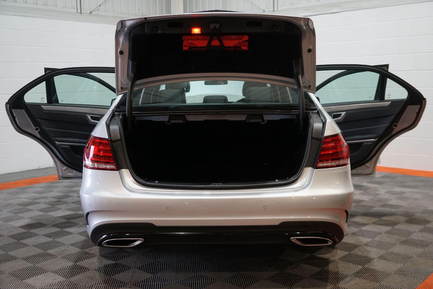 Used Mercedes-Benz E Class 2016 for sale - 77882267: Photo 15