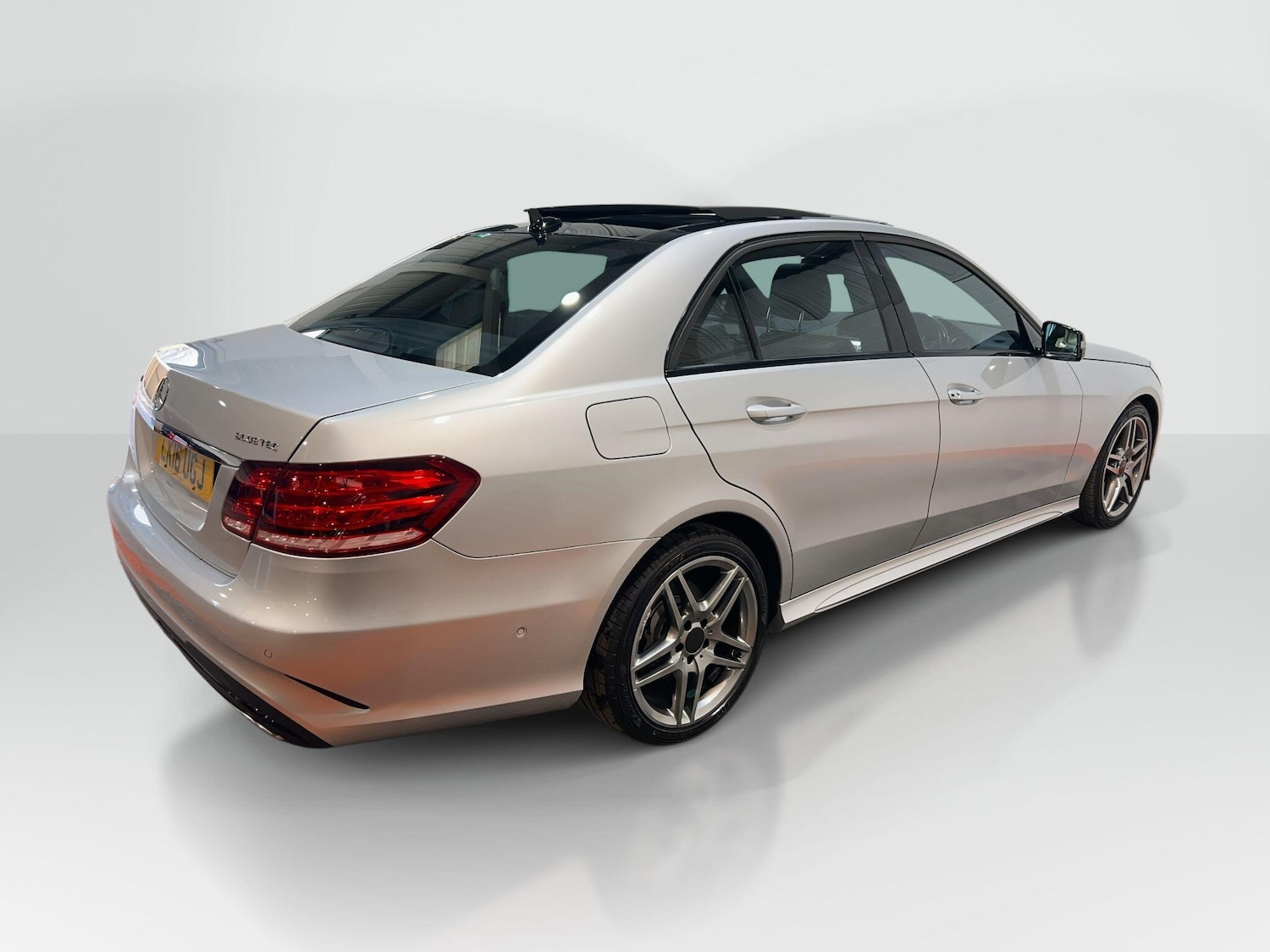 Used Mercedes-Benz E Class 2016 for sale - 77882267: Photo 3