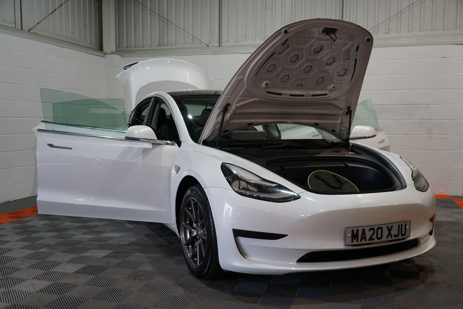 Used Tesla Model 3 2020 for sale - 77253776: Photo 8