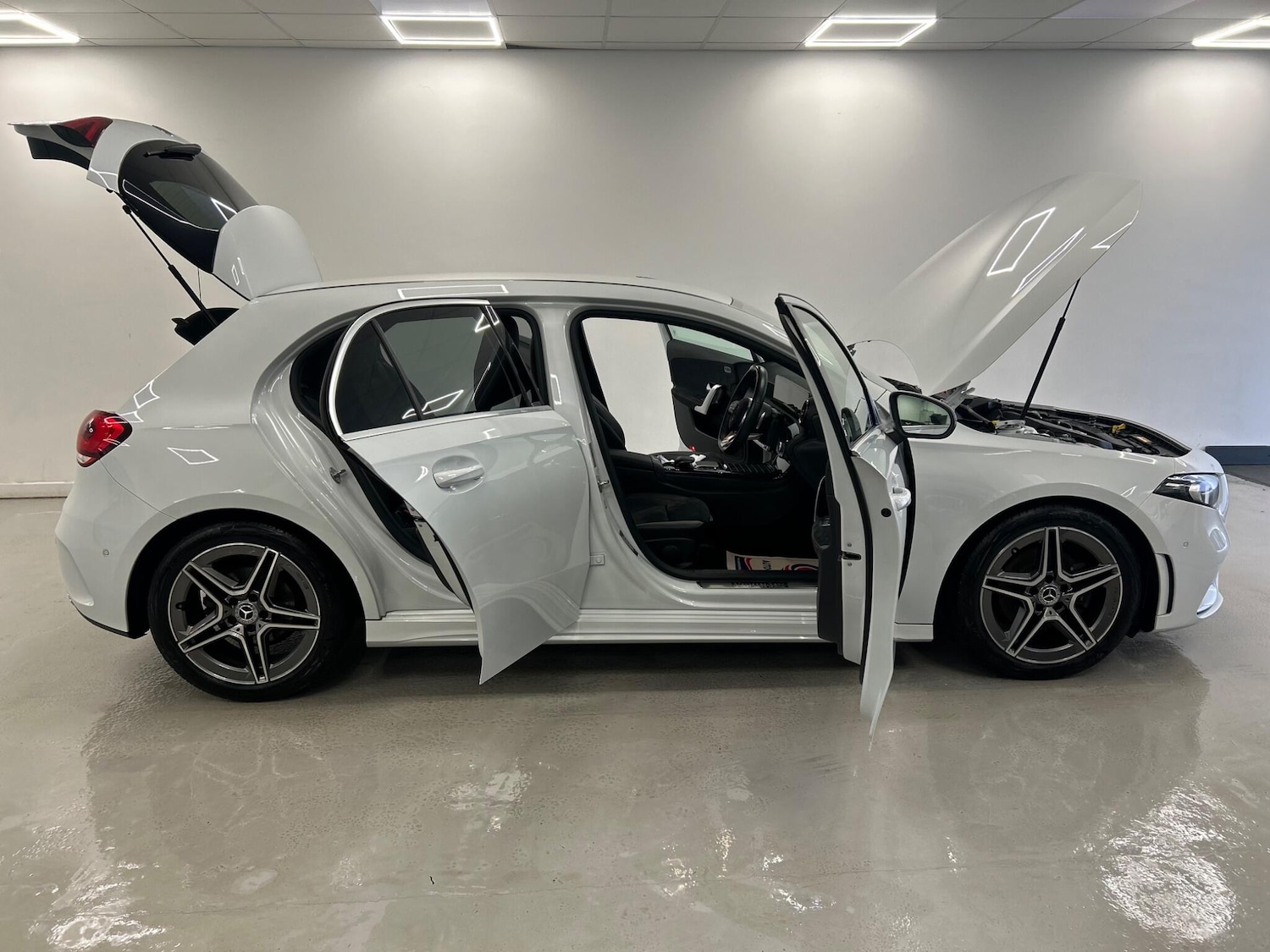 Used Mercedes-Benz A-Class 2020 for sale - 76803528: Photo 11