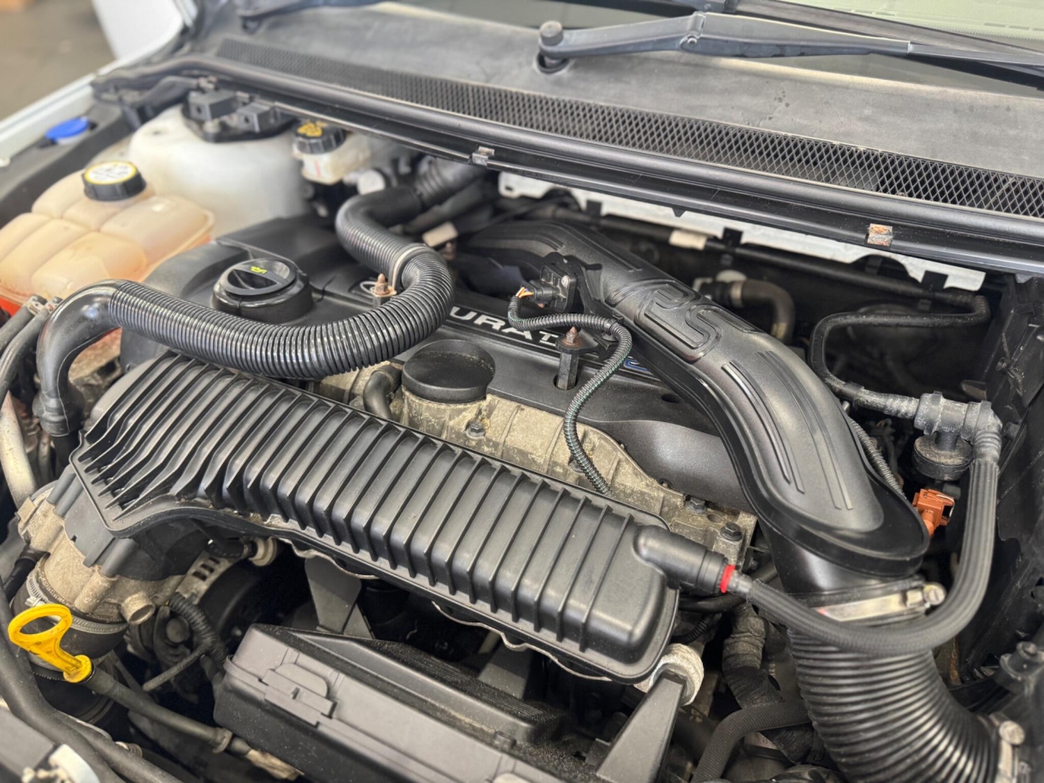 Used Ford Focus 2010 for sale - 76803568: Photo 11