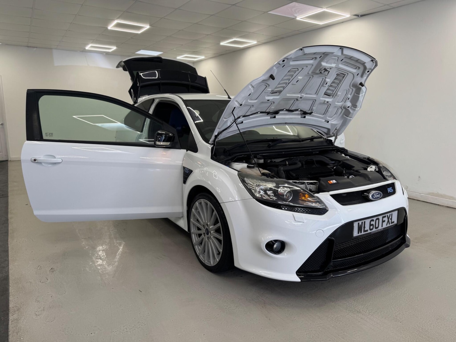 Used Ford Focus 2010 for sale - 76803568: Photo 12