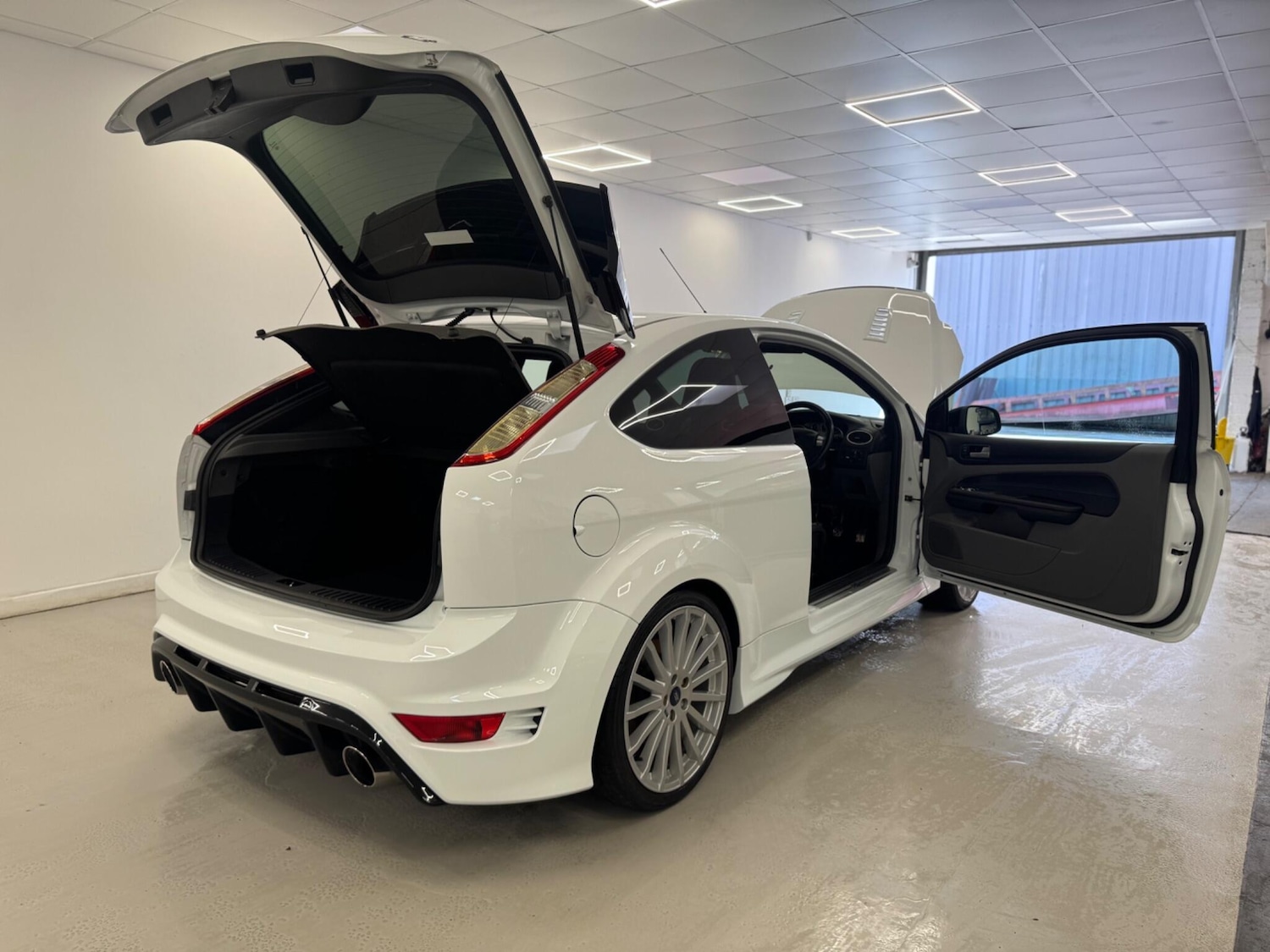 Used Ford Focus 2010 for sale - 76803568: Photo 14