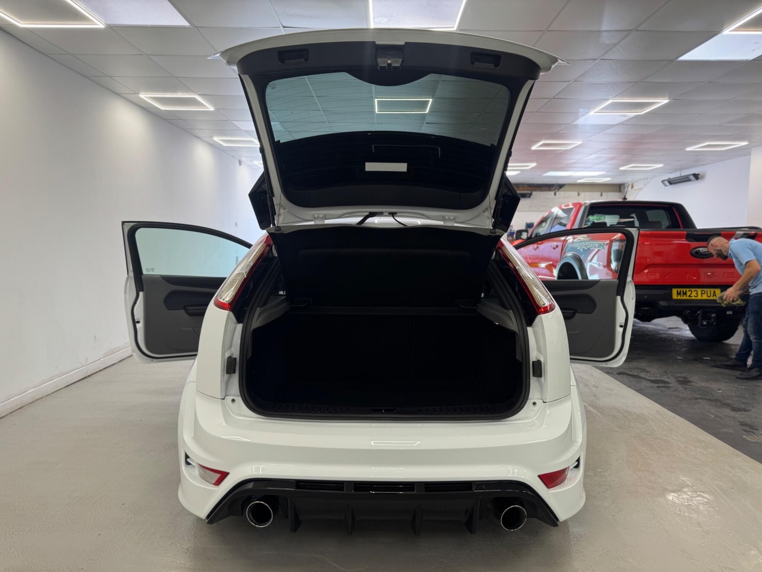 Used Ford Focus 2010 for sale - 76803568: Photo 15