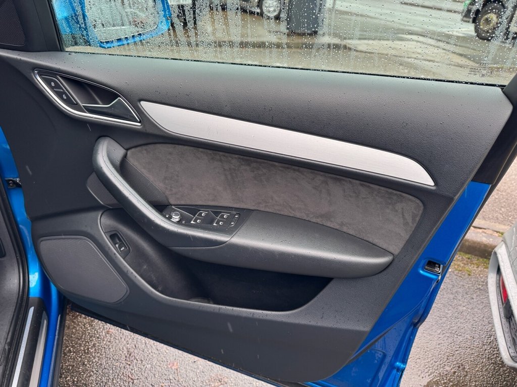 Used Audi Q3 2015 for sale - 77463637: Photo 15