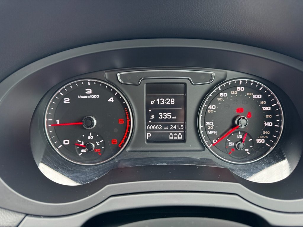 Used Audi Q3 2015 for sale - 77463637: Photo 16