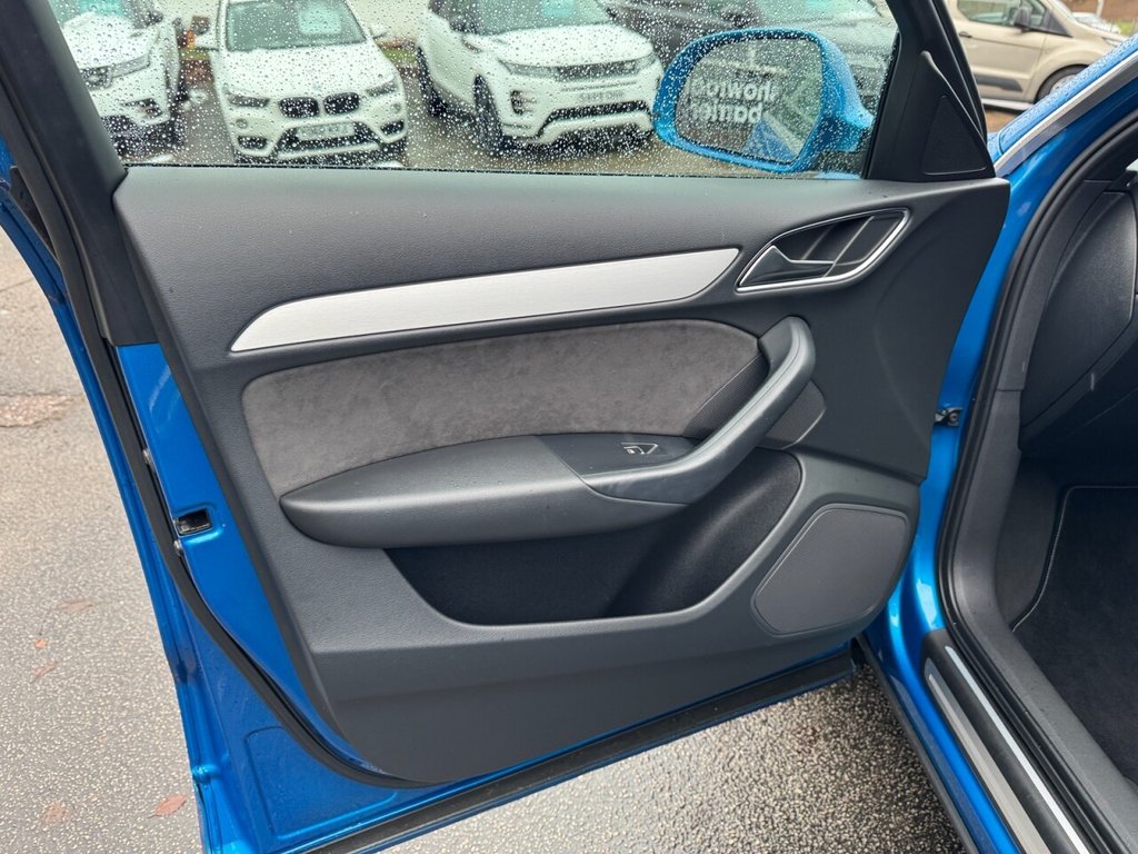 Used Audi Q3 2015 for sale - 77463637: Photo 32