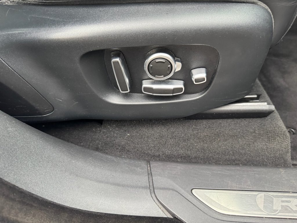 Used Land Rover Range Rover Velar 2018 for sale - 76751354: Photo 27