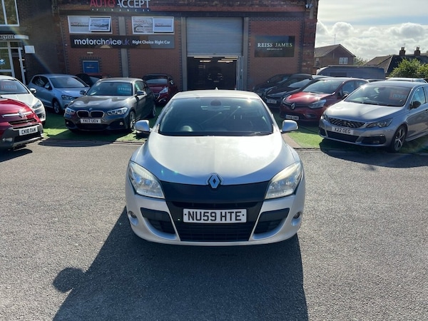 Used Renault Megane 2010 for sale - 73909642: Photo 11