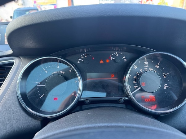 Used Peugeot 5008 2015 for sale - 76061865: Photo 14