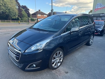 Used Peugeot 5008 2015 for sale - 76061865: Photo 4
