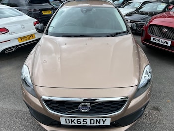 Used Volvo V40 2015 for sale - 79313081: Photo