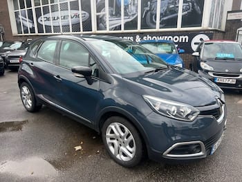 Used Renault Captur 2015 for sale - 79791495: Photo