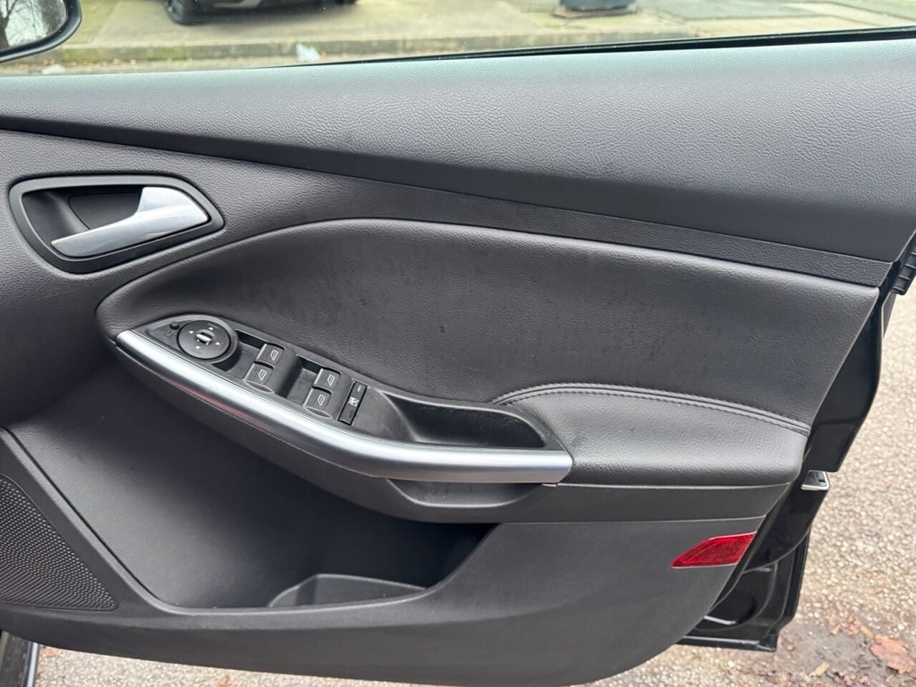 Used Ford Focus 2014 for sale - 77038359: Photo 11