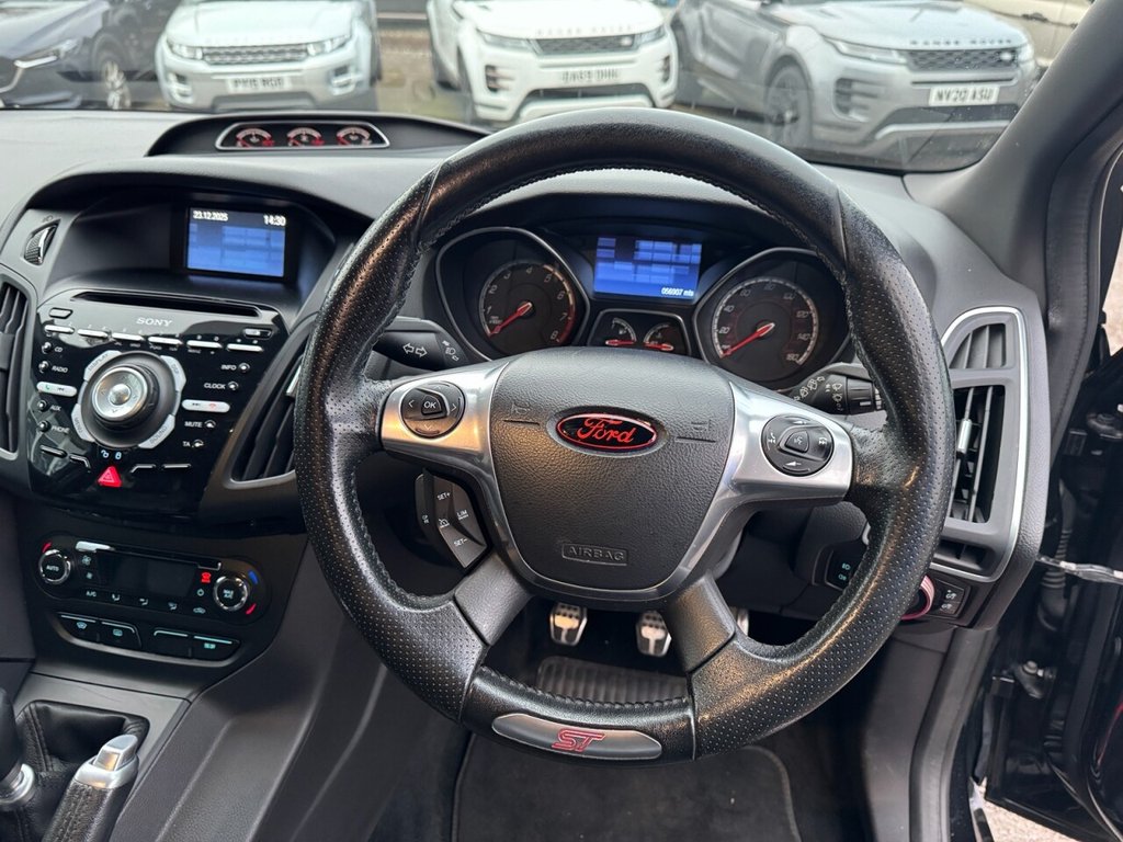 Used Ford Focus 2014 for sale - 77038359: Photo 14