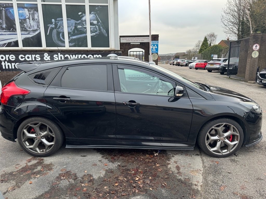 Used Ford Focus 2014 for sale - 77038359: Photo 9