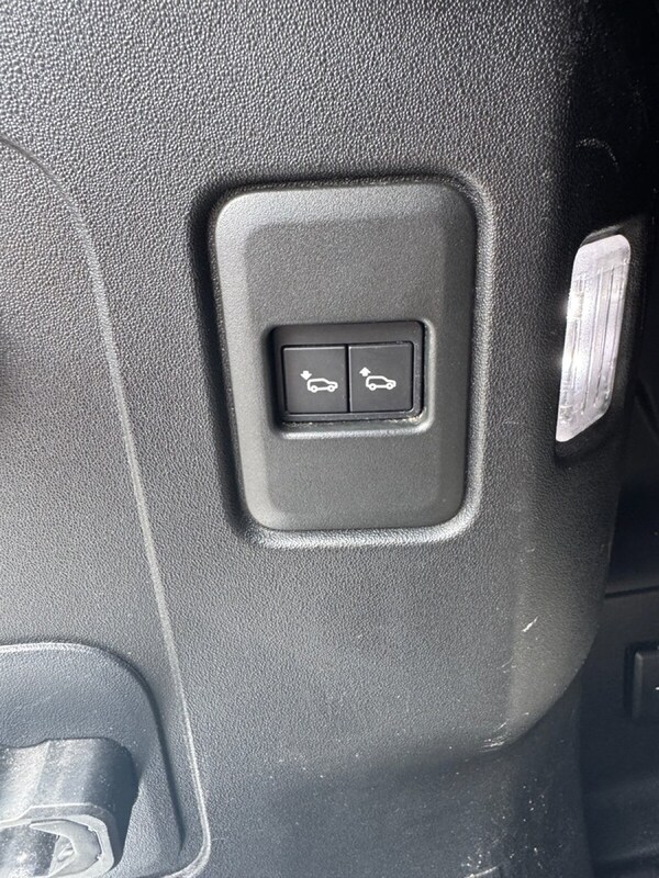 Used Land Rover Defender 2020 for sale - 75346941: Photo 37