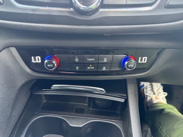 Used Vauxhall Insignia 2018 for sale - 76313244: Photo 36