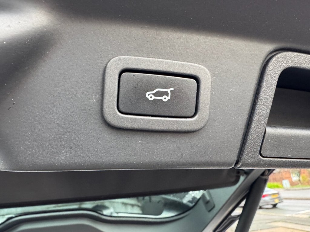 Used Land Rover Range Rover Velar 2018 for sale - 76617281: Photo 23