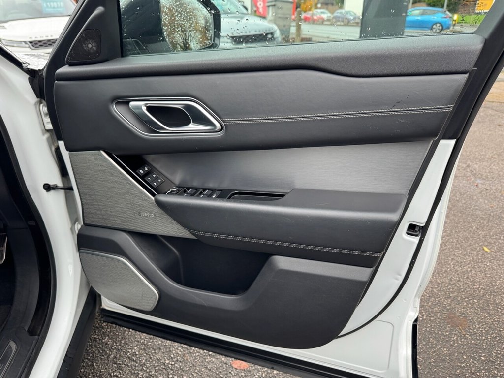Used Land Rover Range Rover Velar 2018 for sale - 76617281: Photo 25