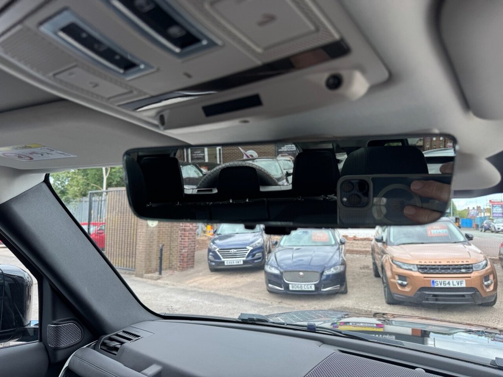 Used Land Rover Defender 2020 for sale - 77669044: Photo 25