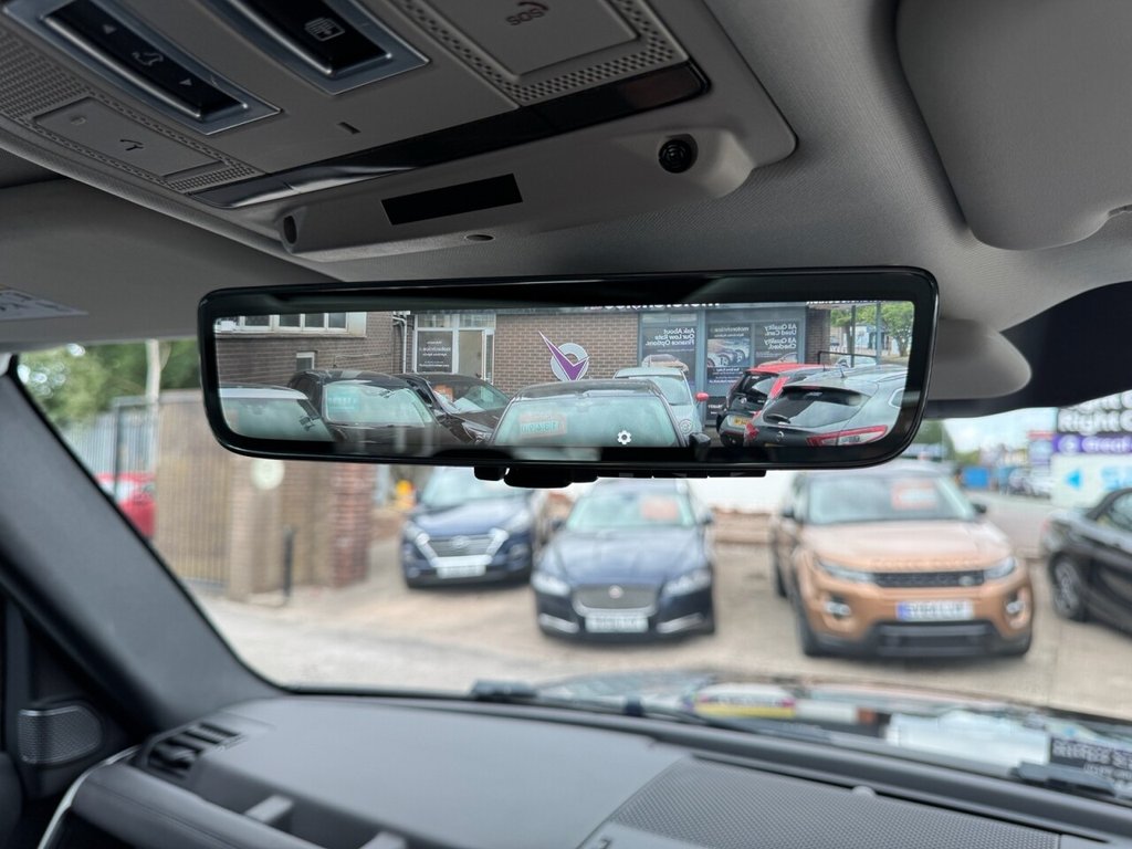 Used Land Rover Defender 2020 for sale - 77669044: Photo 26