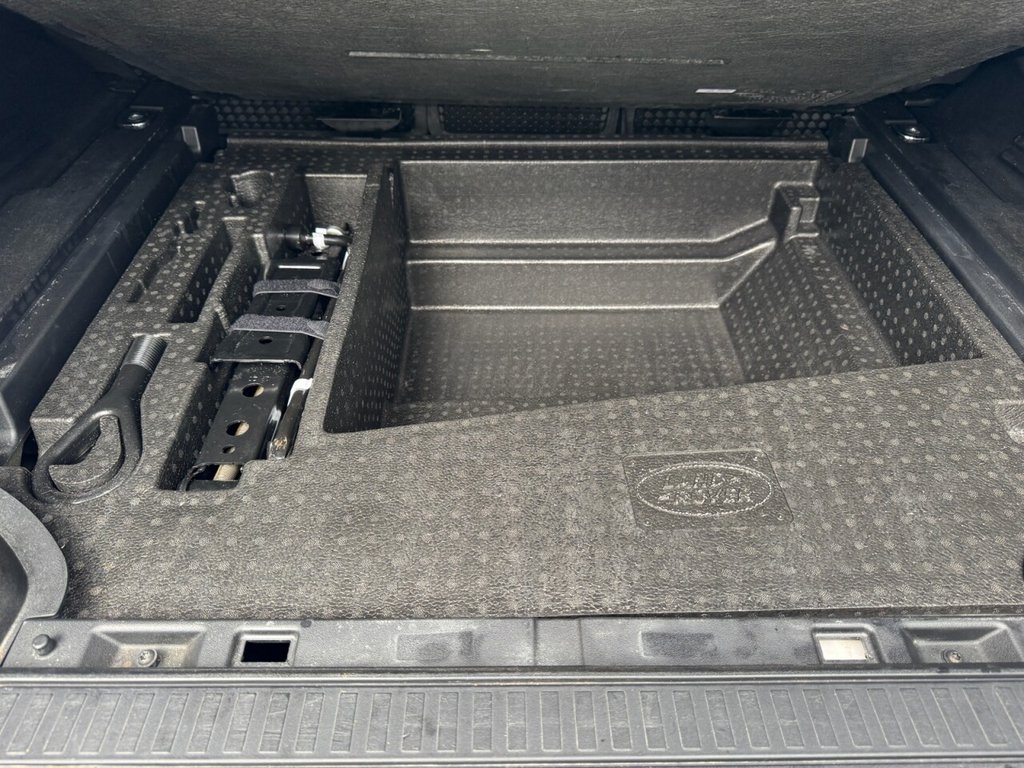 Used Land Rover Defender 2020 for sale - 77669044: Photo 36