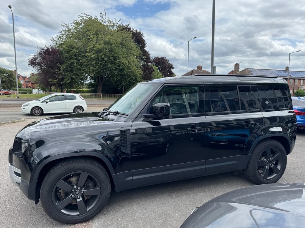 Used Land Rover Defender 2020 for sale - 77669044: Photo 5