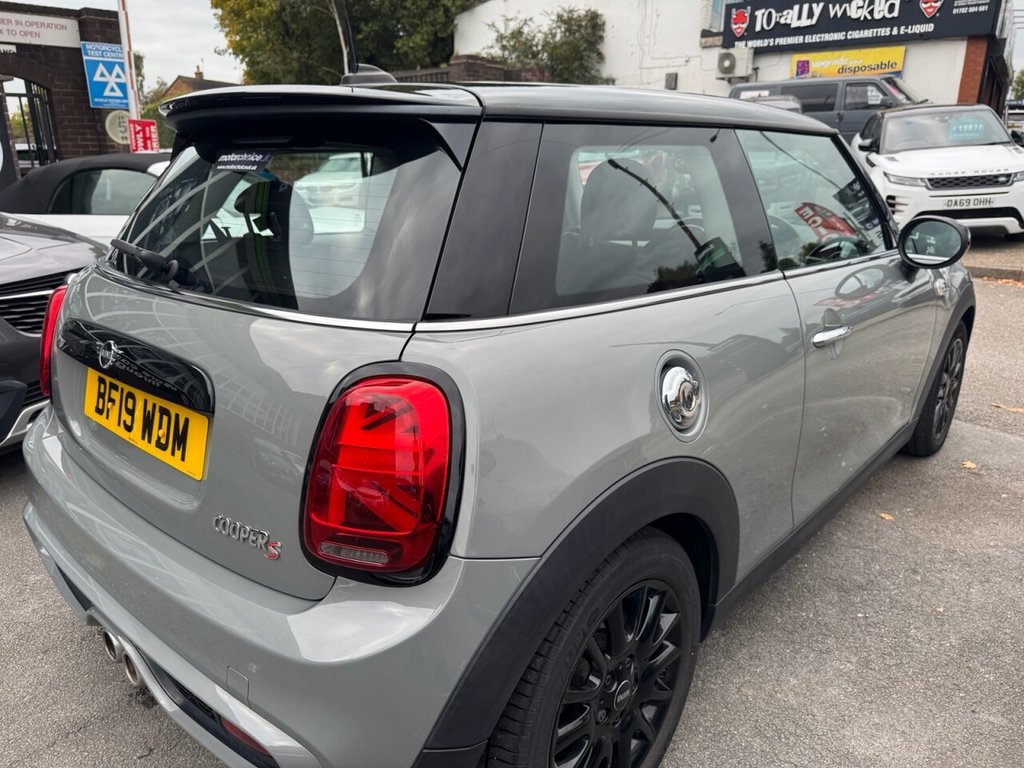Used MINI Hatch 2019 for sale - 76313227: Photo 8