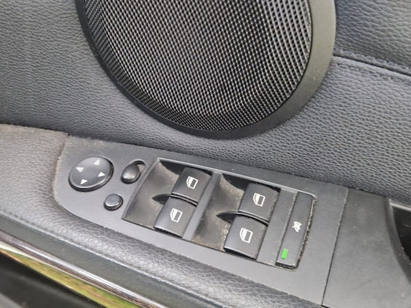 Used BMW 3 Series 2010 for sale - 76098853: Photo 14