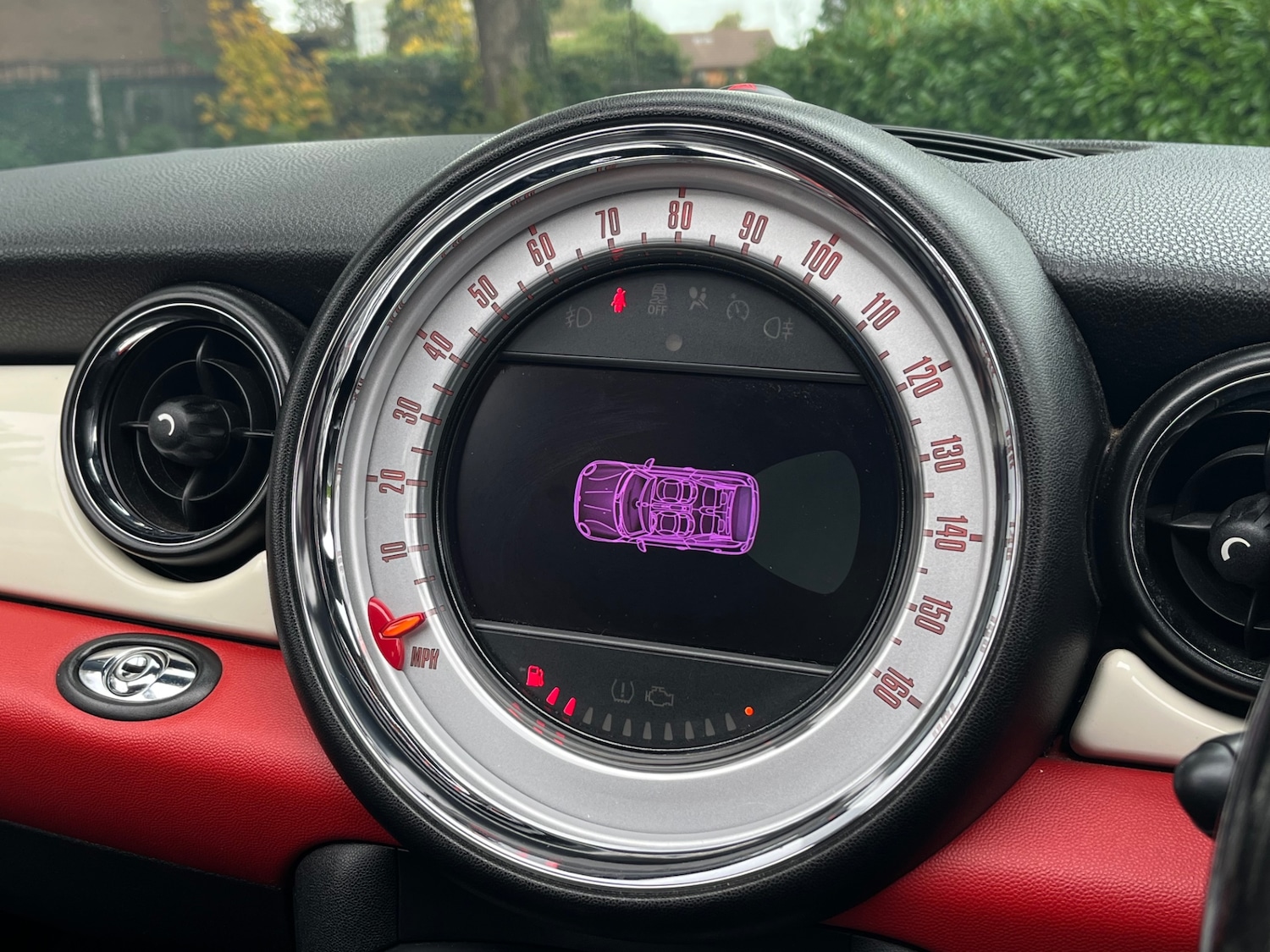 Used MINI Convertible 2011 for sale - 76351427: Photo 18
