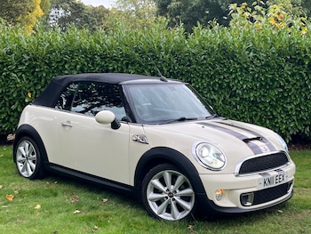 2011 (11) - 1.6 COOPER S - TOP SPEC; HARMON KARDON, HEATED SEATS, I-DRIVE + MORE! 2-Door